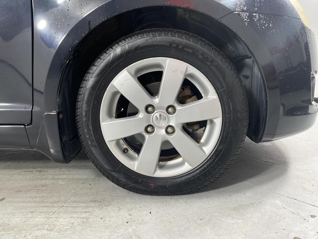 Photo '9' of Suzuki Swift Photo '9' of Suzuki Swift