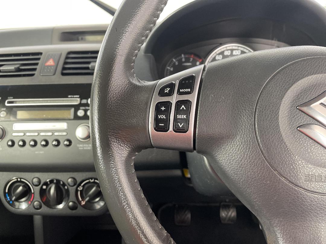 Photo '25' of Suzuki Swift Photo '25' of Suzuki Swift