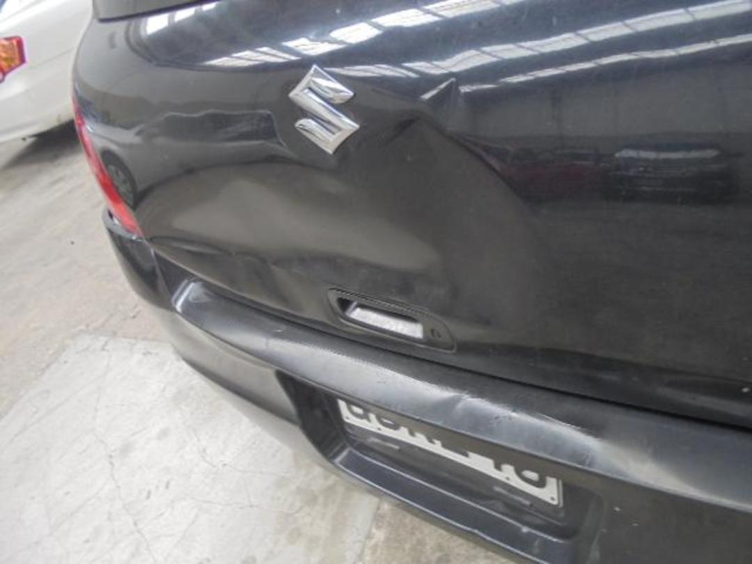 Photo '12' of Suzuki Swift