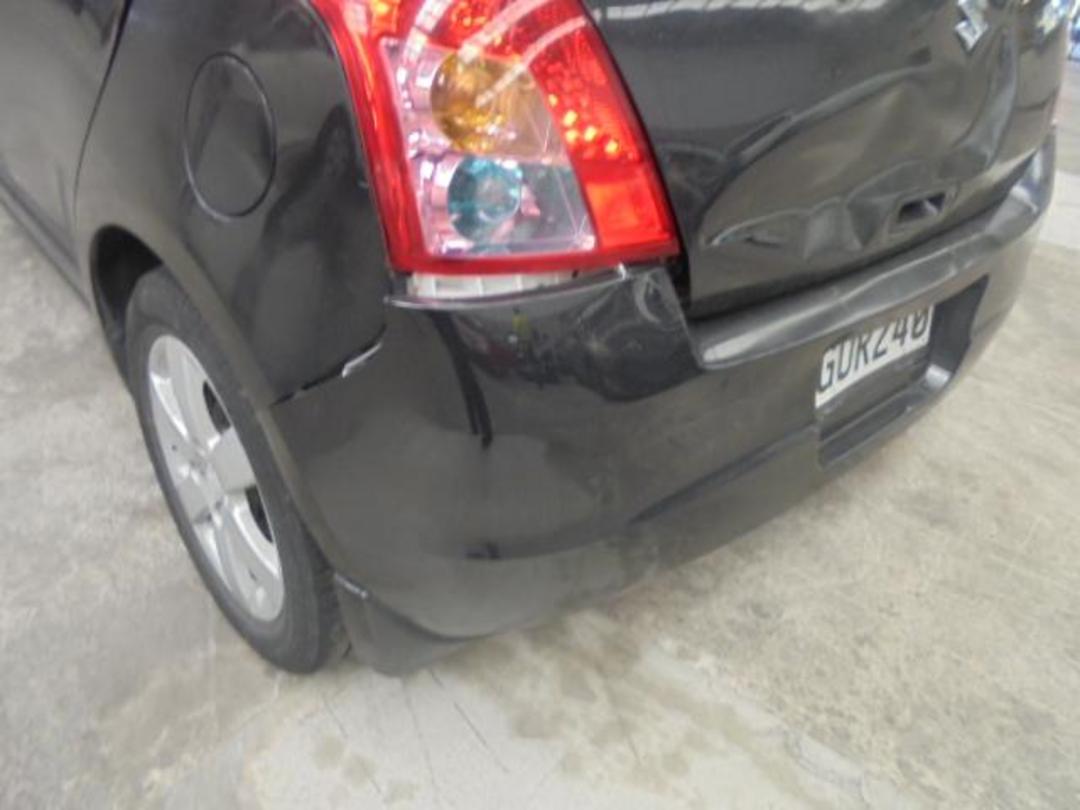 Photo '13' of Suzuki Swift