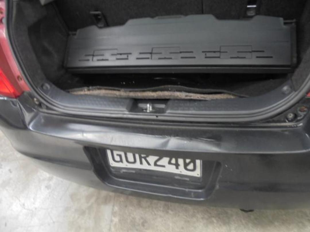 Photo '15' of Suzuki Swift