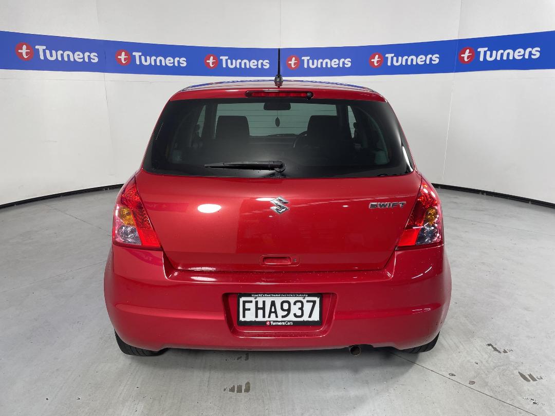 Photo '6' of Suzuki Swift