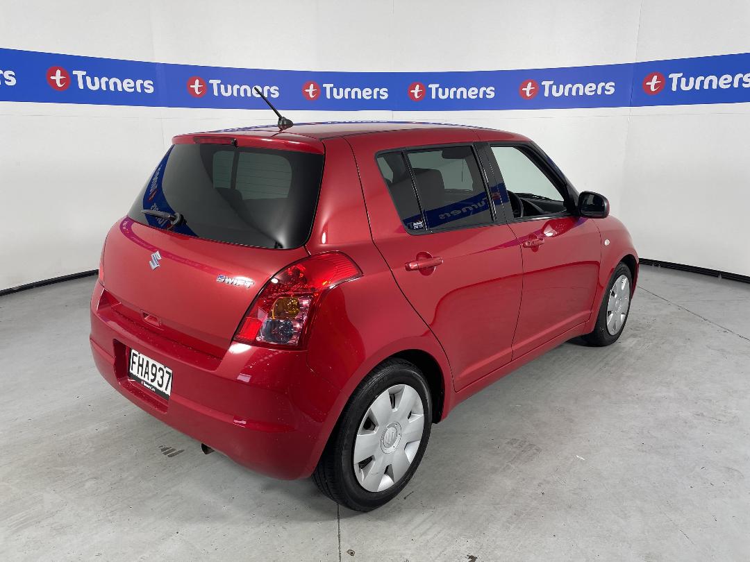 Photo '7' of Suzuki Swift