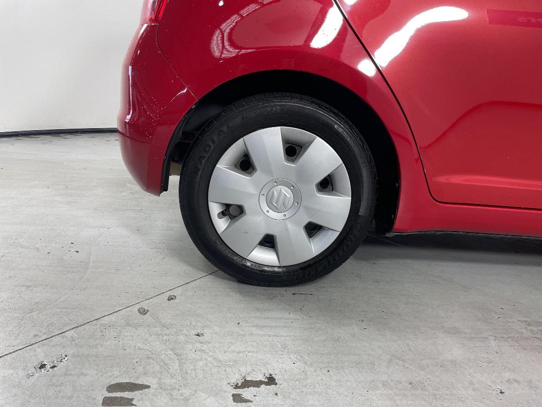 Photo '12' of Suzuki Swift