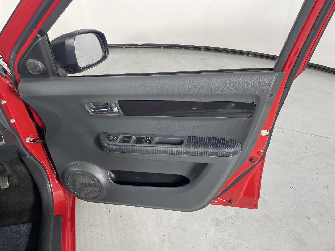 Photo '15' of Suzuki Swift