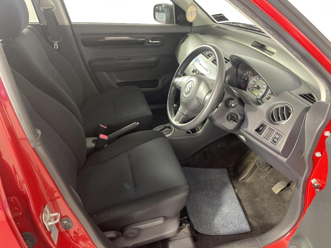 Photo '16' of Suzuki Swift