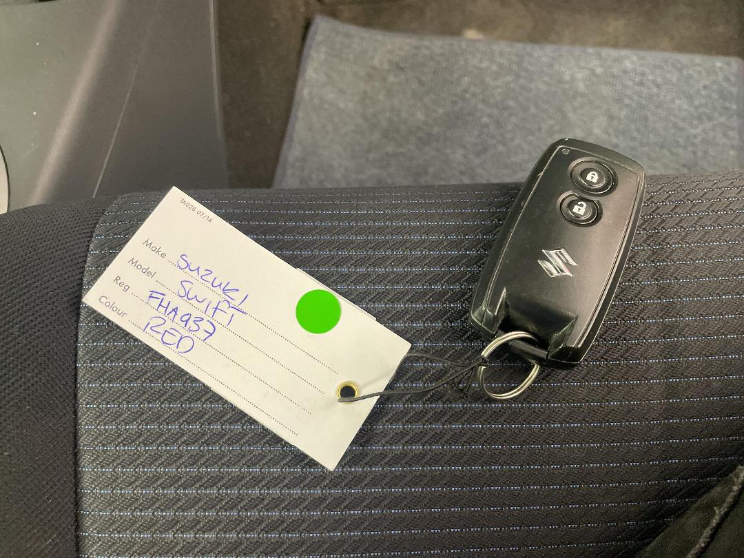 Photo '22' of Suzuki Swift