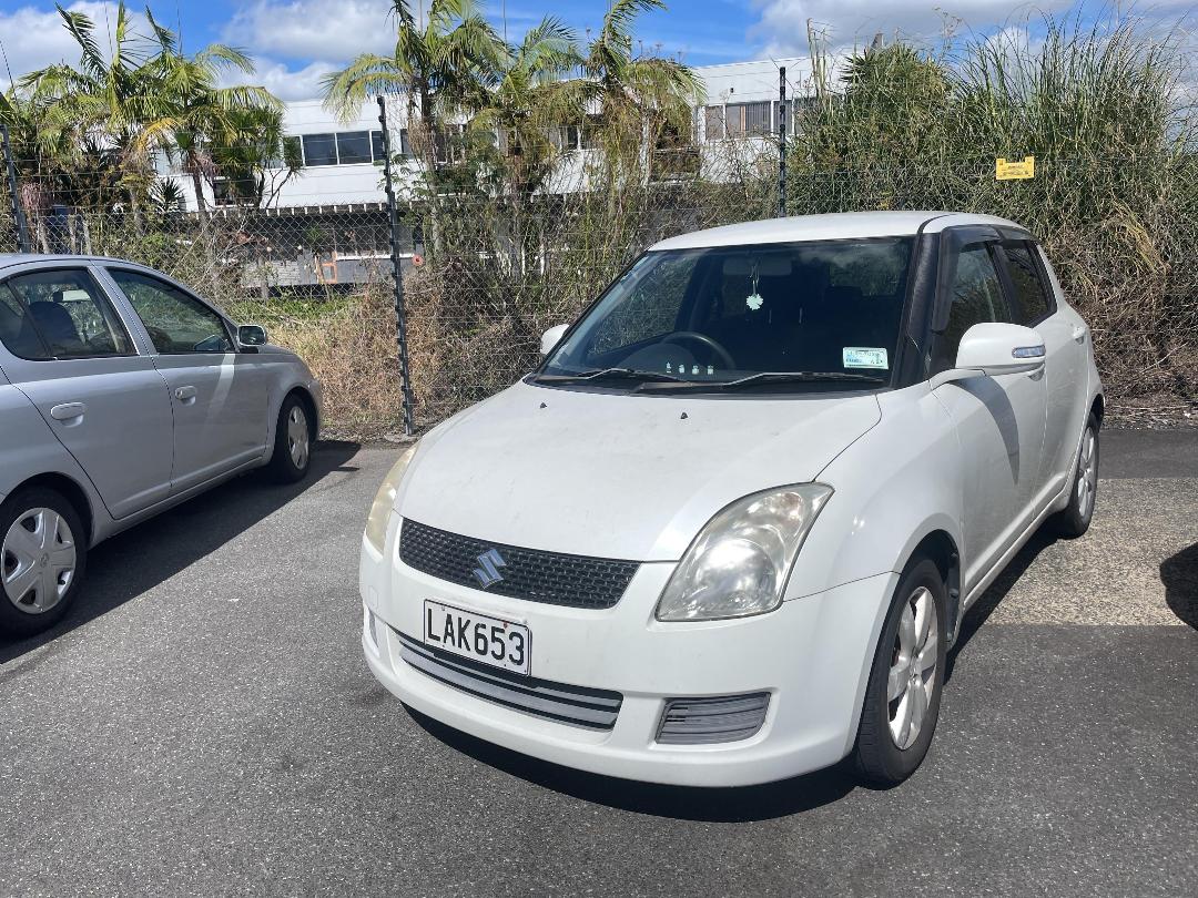 Photo '2' of Suzuki Swift