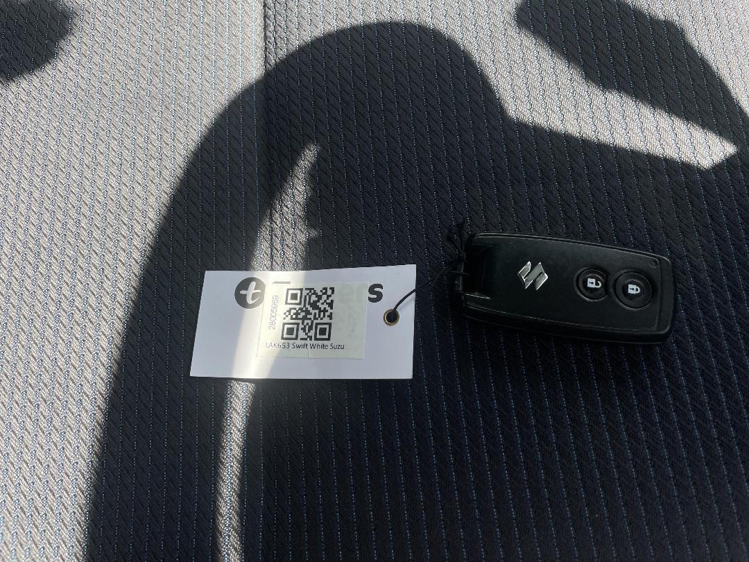 Photo '7' of Suzuki Swift