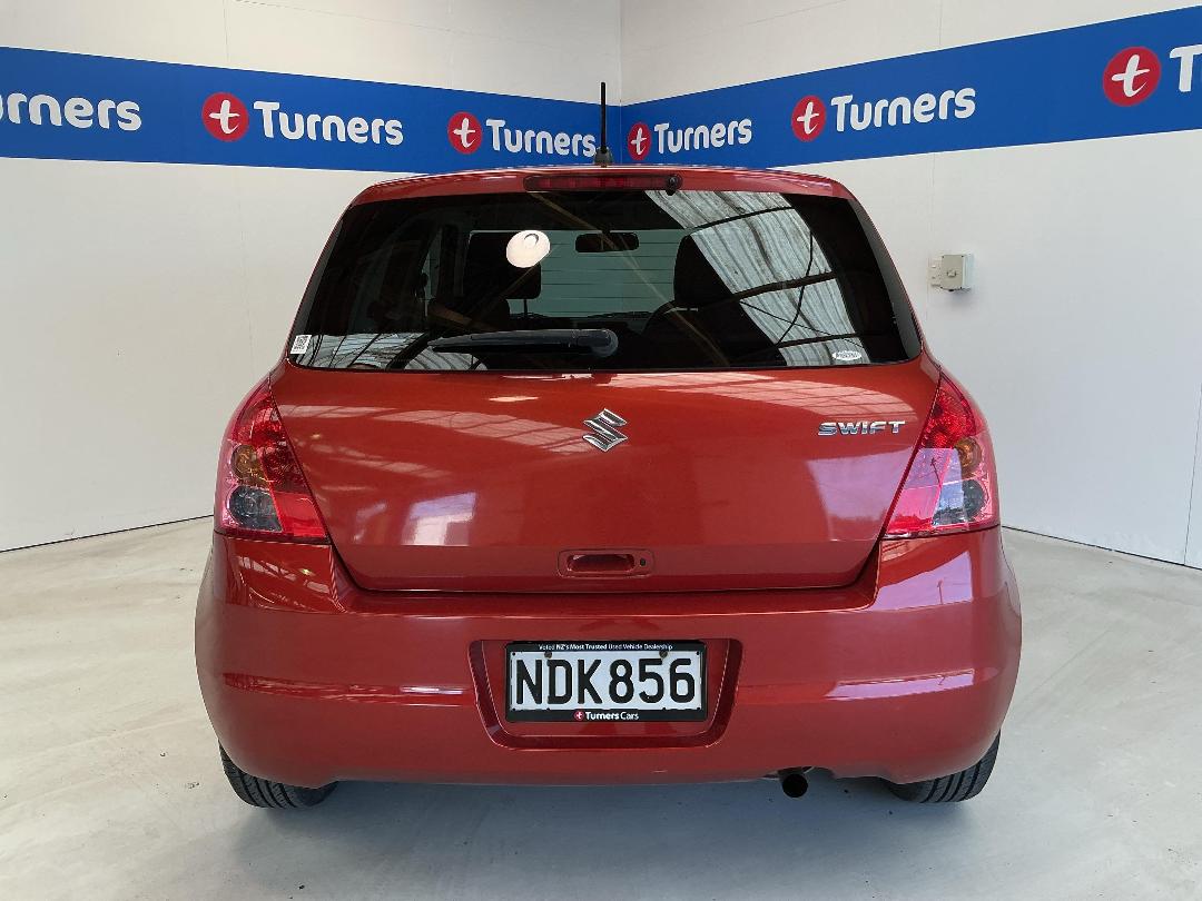 Photo '6' of Suzuki Swift