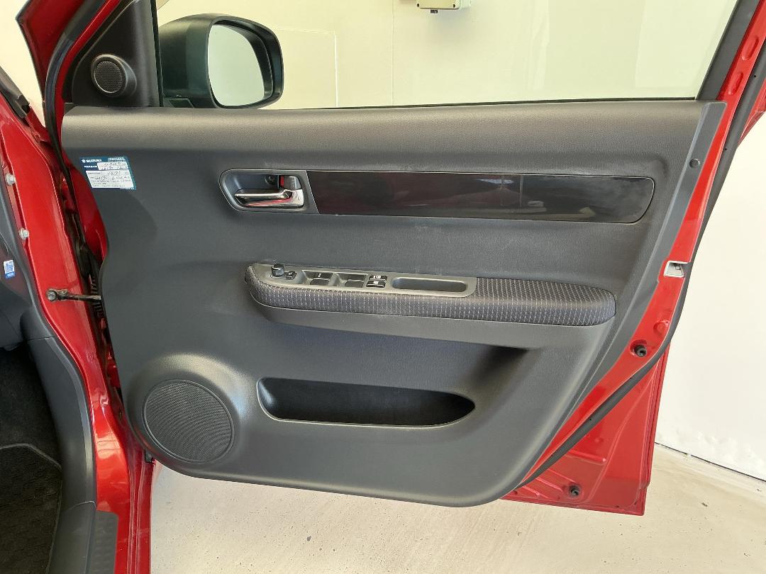 Photo '15' of Suzuki Swift