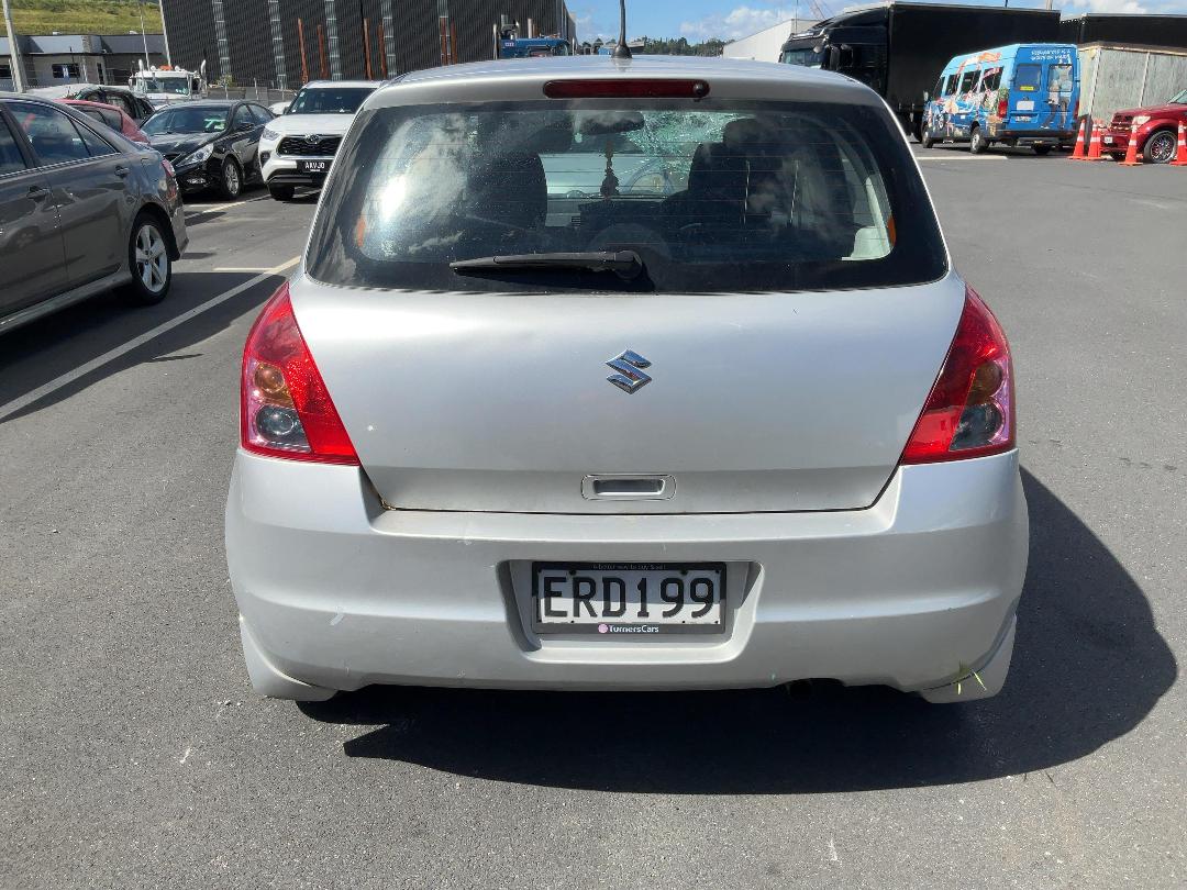 Photo '6' of Suzuki Swift Glxa