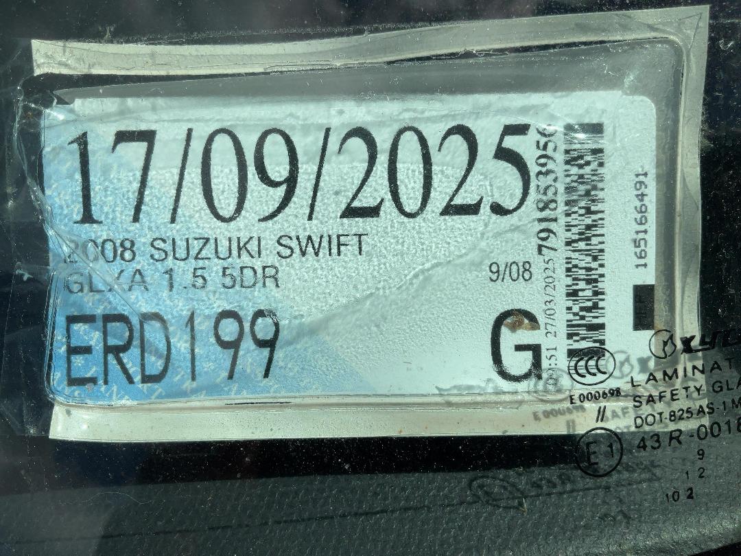 Photo '15' of Suzuki Swift Glxa