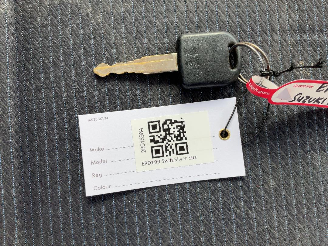 Photo '16' of Suzuki Swift Glxa