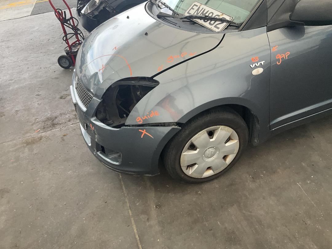 Photo '7' of Suzuki Swift Glxa