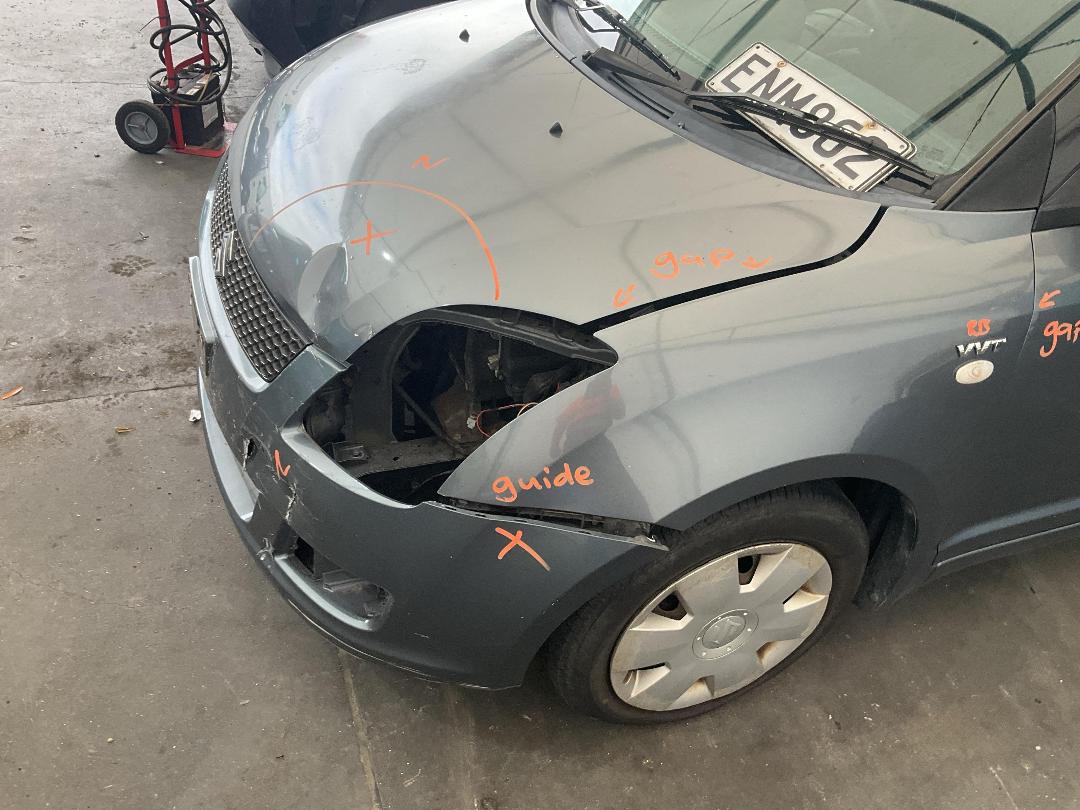 Photo '8' of Suzuki Swift Glxa