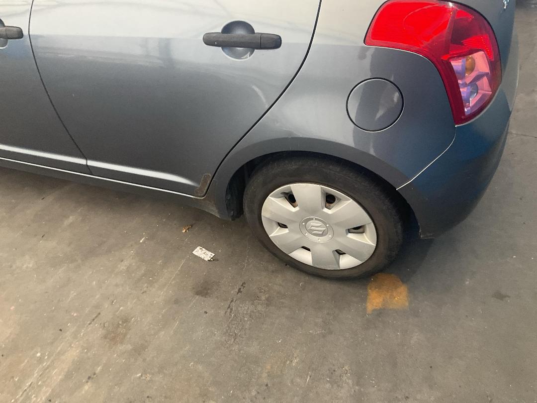 Photo '11' of Suzuki Swift Glxa