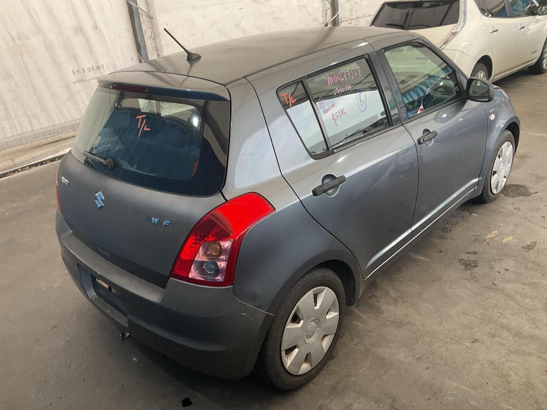 Photo '13' of Suzuki Swift Glxa