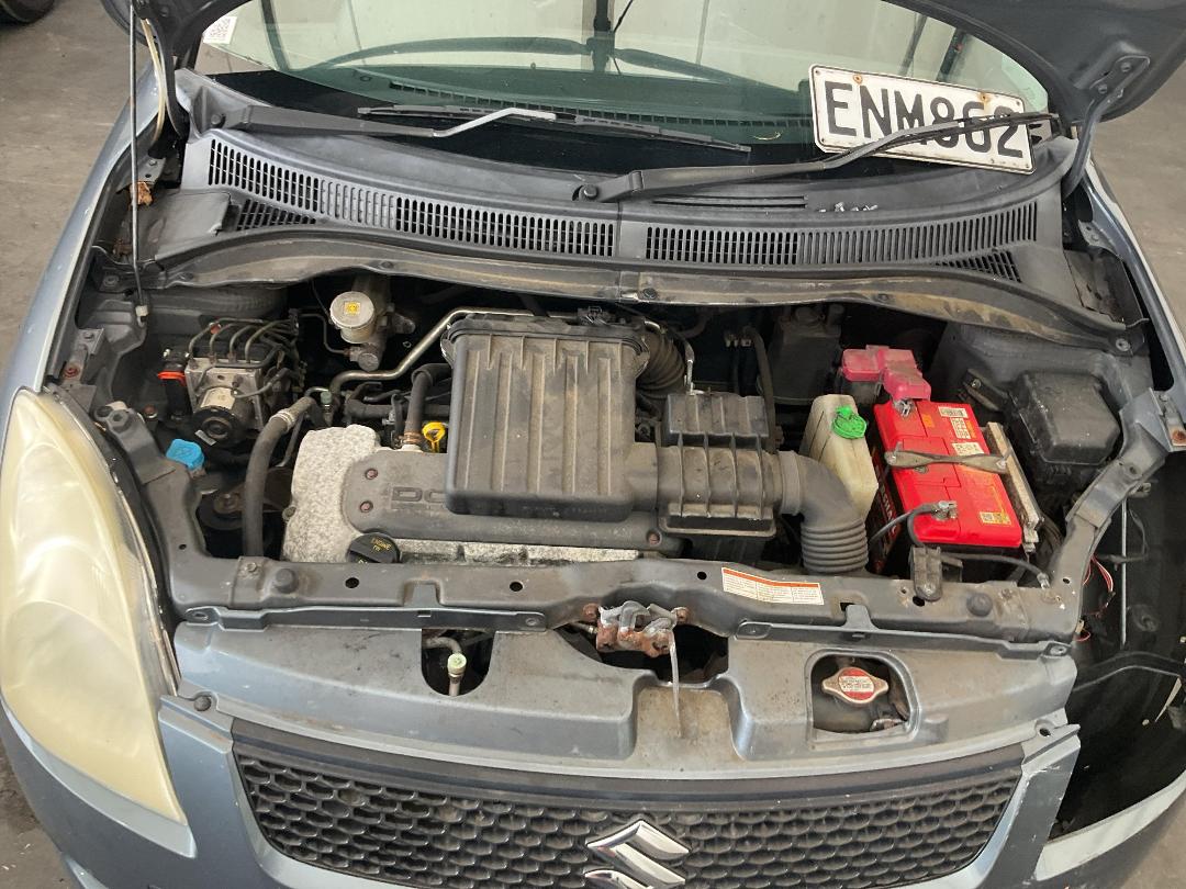 Photo '16' of Suzuki Swift Glxa