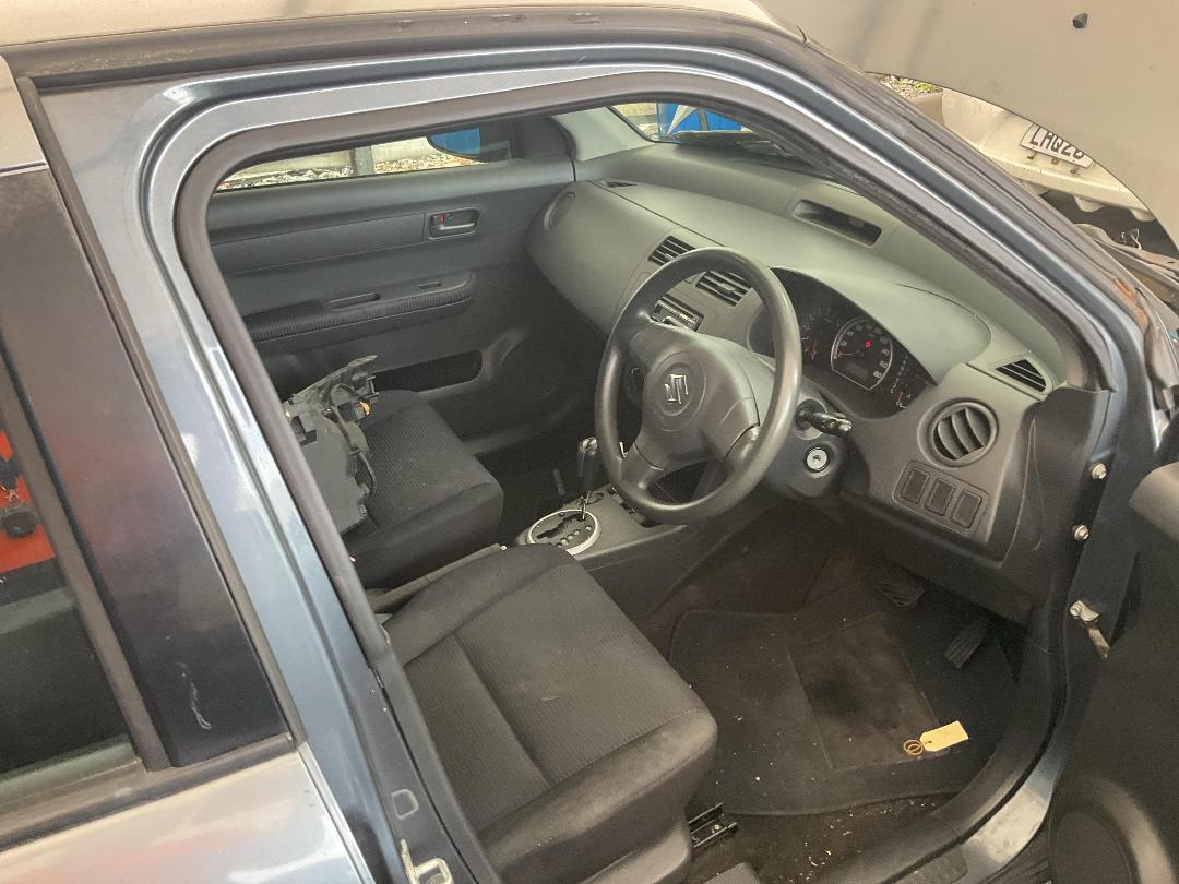 Photo '20' of Suzuki Swift Glxa