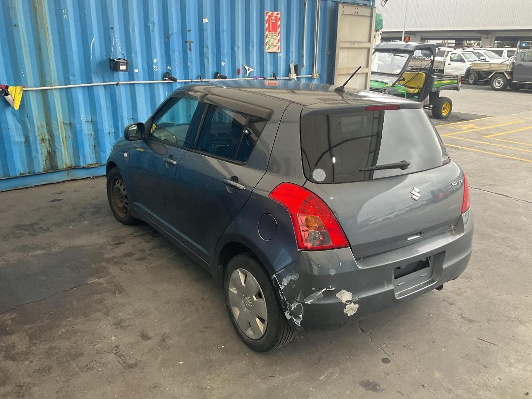 Photo '8' of Suzuki Swift