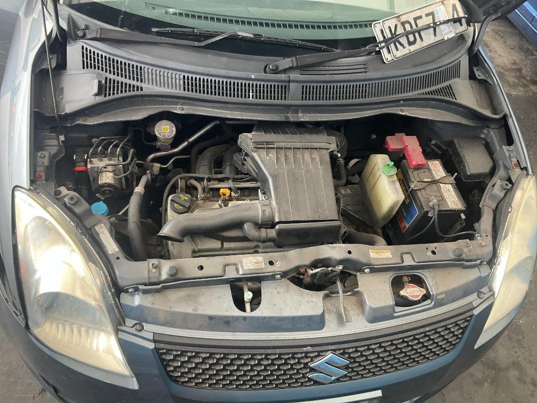 Photo '15' of Suzuki Swift