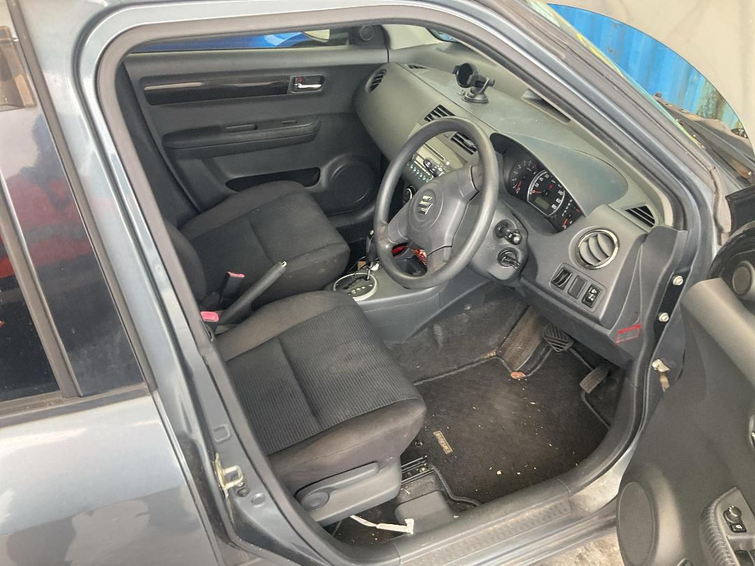 Photo '19' of Suzuki Swift