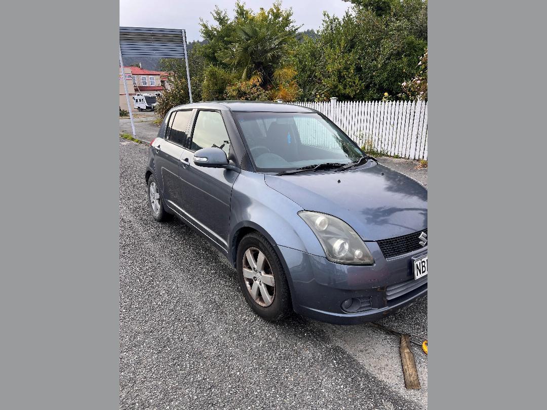 Photo '4' of Suzuki Swift