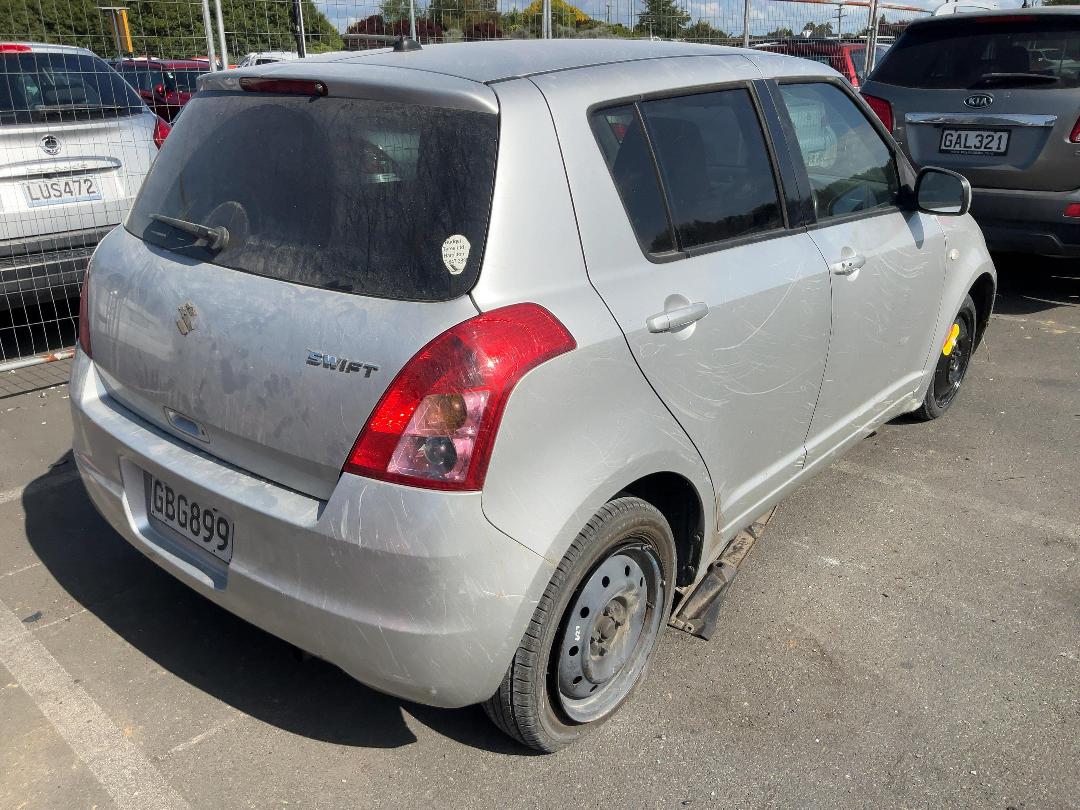 Photo '4' of Suzuki Swift