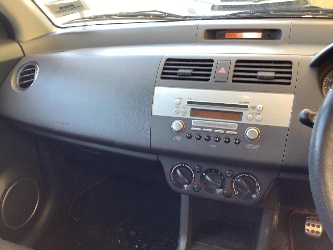 Photo '16' of Suzuki Swift RS416G Sport