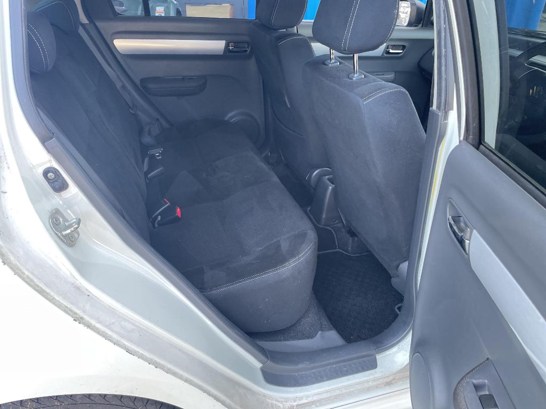 Photo '11' of Suzuki Swift Photo '11' of Suzuki Swift