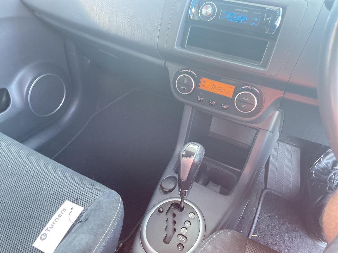 Photo '13' of Suzuki Swift Photo '13' of Suzuki Swift