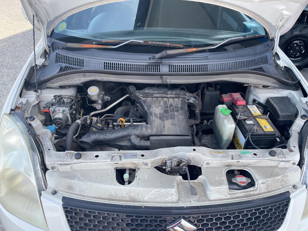 Photo '15' of Suzuki Swift Photo '15' of Suzuki Swift