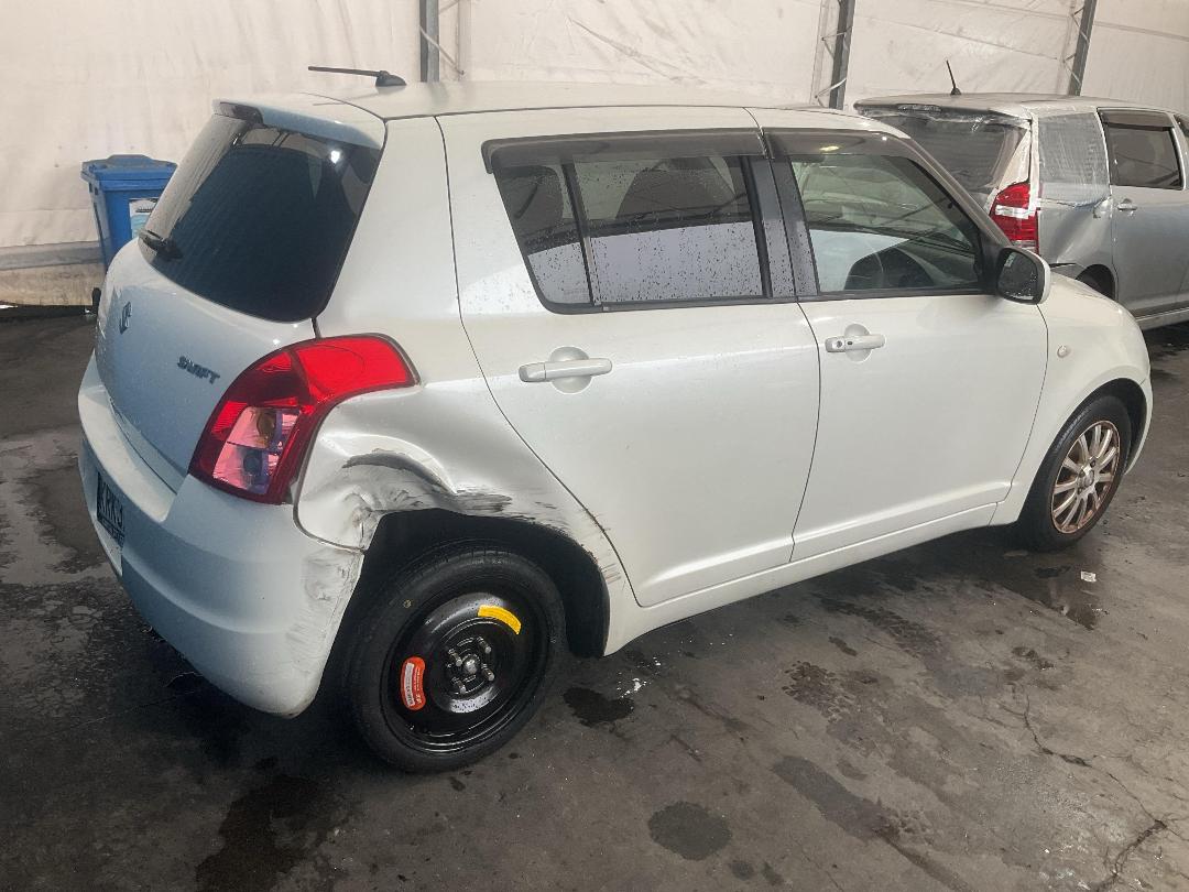 Photo '5' of Suzuki Swift