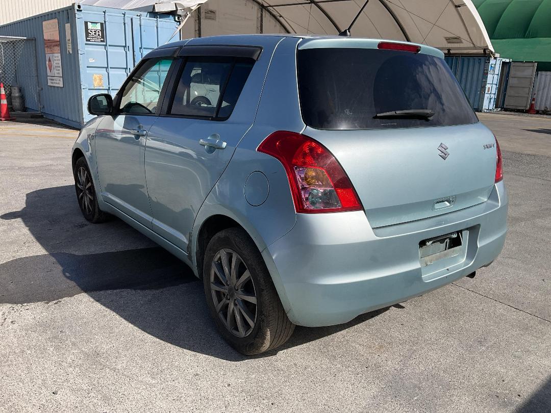 Photo '3' of Suzuki Swift Photo '3' of Suzuki Swift