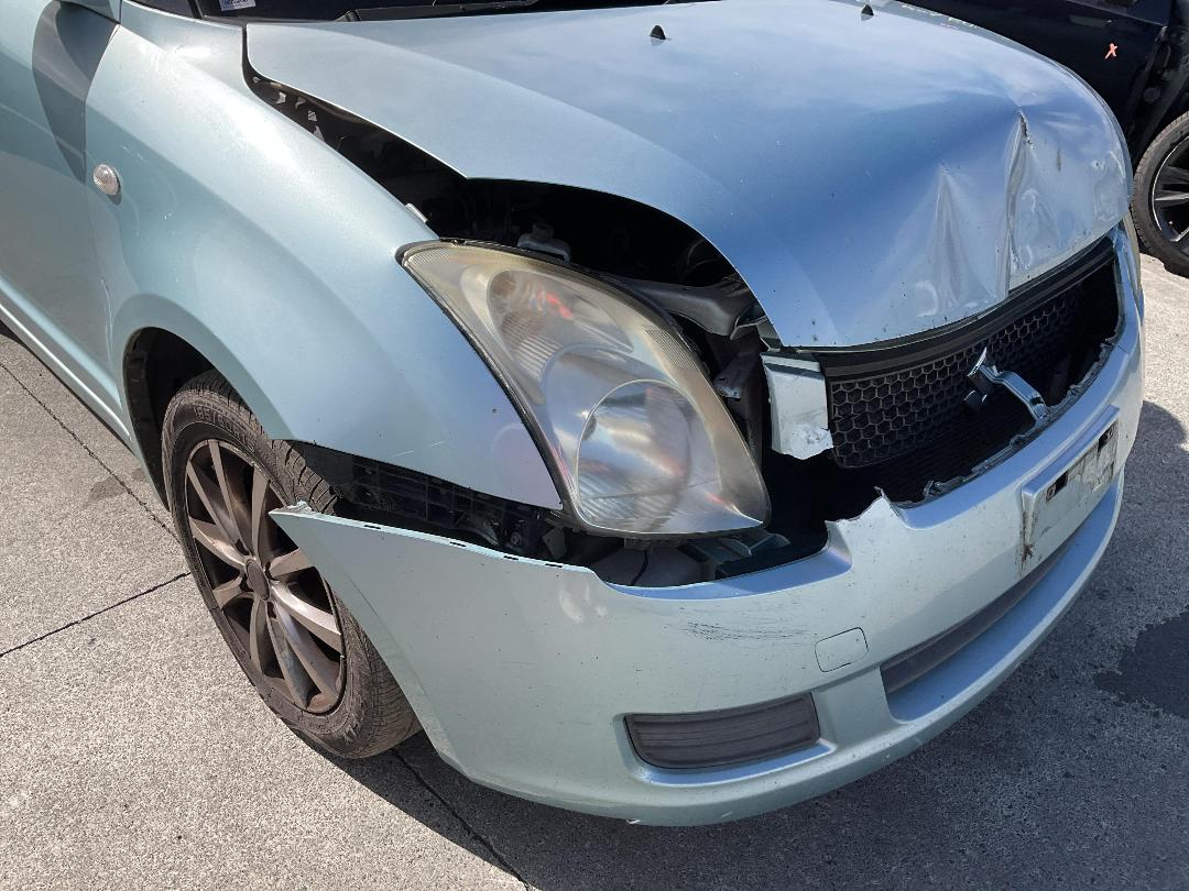 Photo '5' of Suzuki Swift Photo '5' of Suzuki Swift