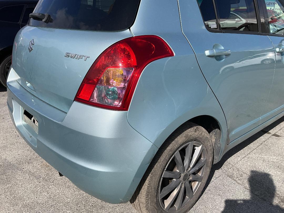 Photo '9' of Suzuki Swift Photo '9' of Suzuki Swift