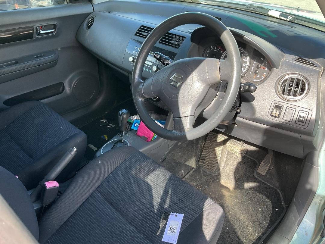 Photo '17' of Suzuki Swift Photo '17' of Suzuki Swift