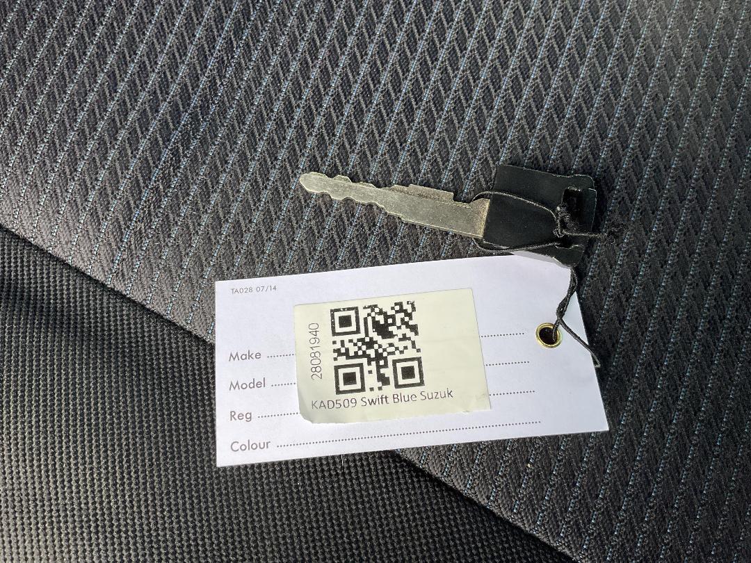 Photo '28' of Suzuki Swift Photo '28' of Suzuki Swift