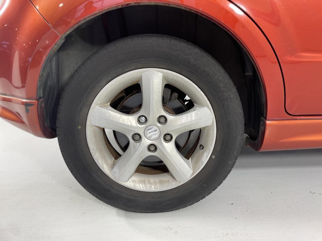 Photo '12' of Suzuki SX4