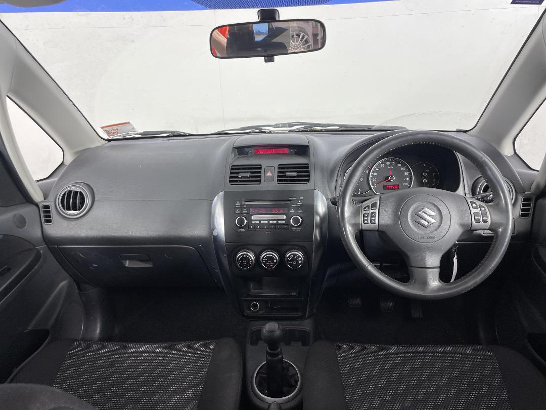 Photo '17' of Suzuki SX4