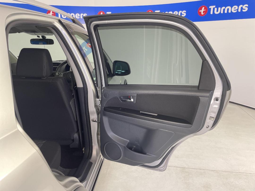 Photo '19' of Suzuki SX4 Photo '19' of Suzuki SX4