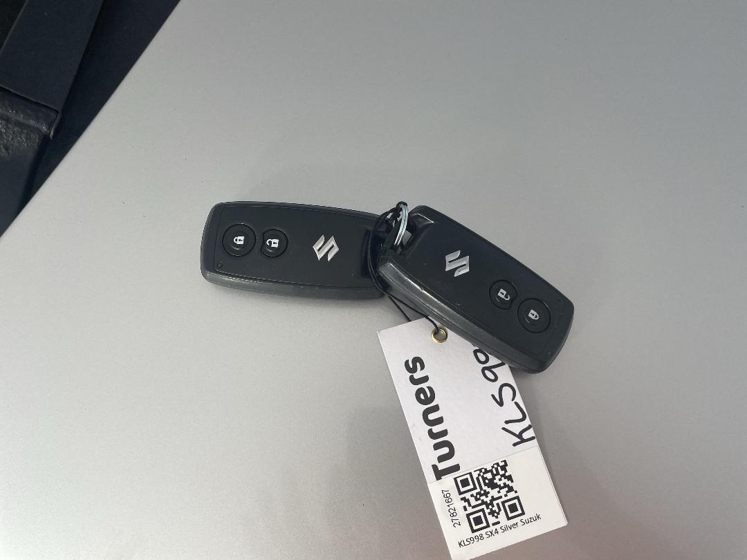 Photo '22' of Suzuki SX4 Photo '22' of Suzuki SX4