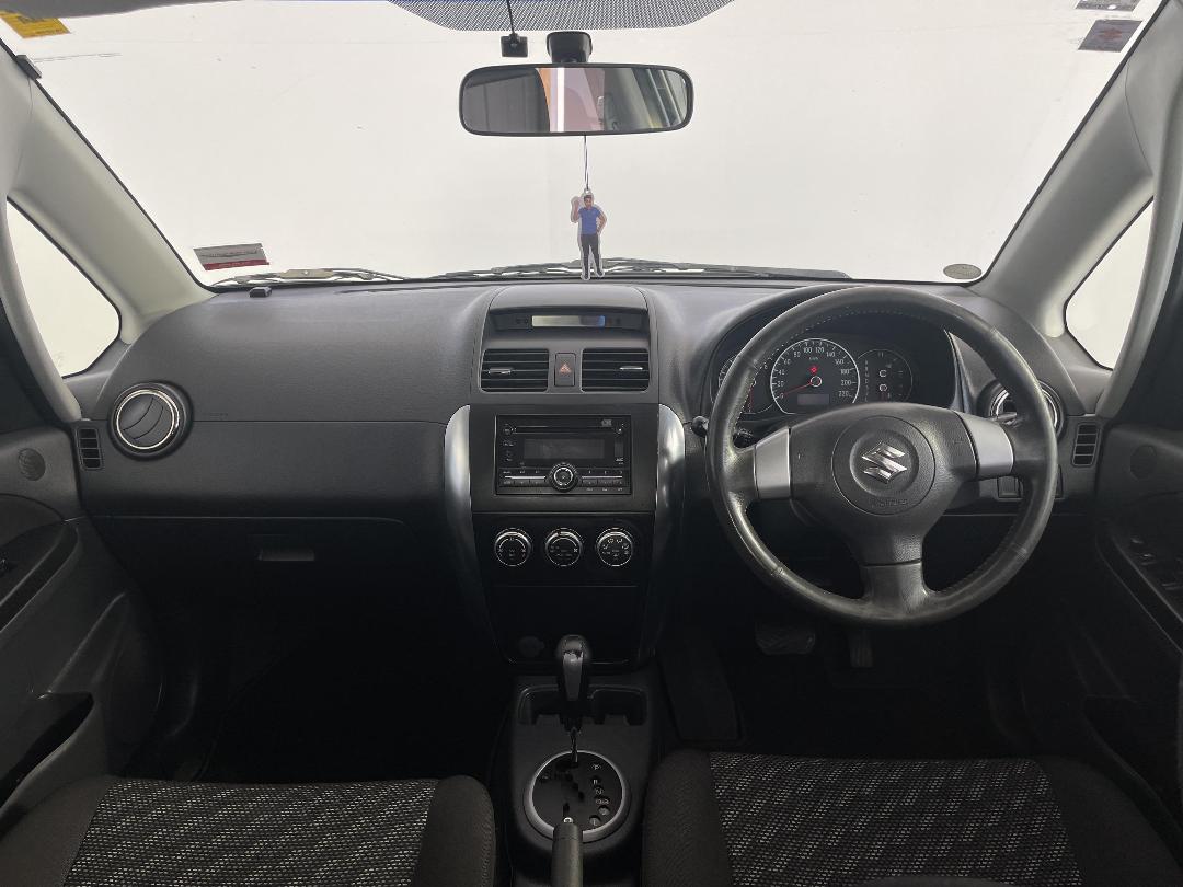 Photo '17' of Suzuki SX4 Photo '17' of Suzuki SX4