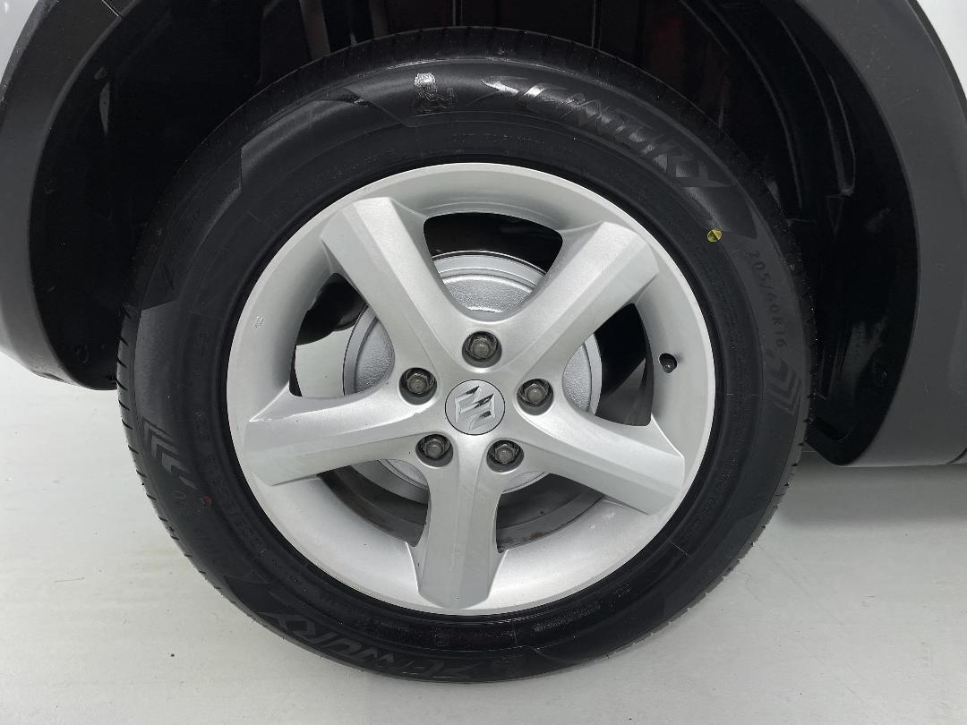 Photo '12' of Suzuki SX4