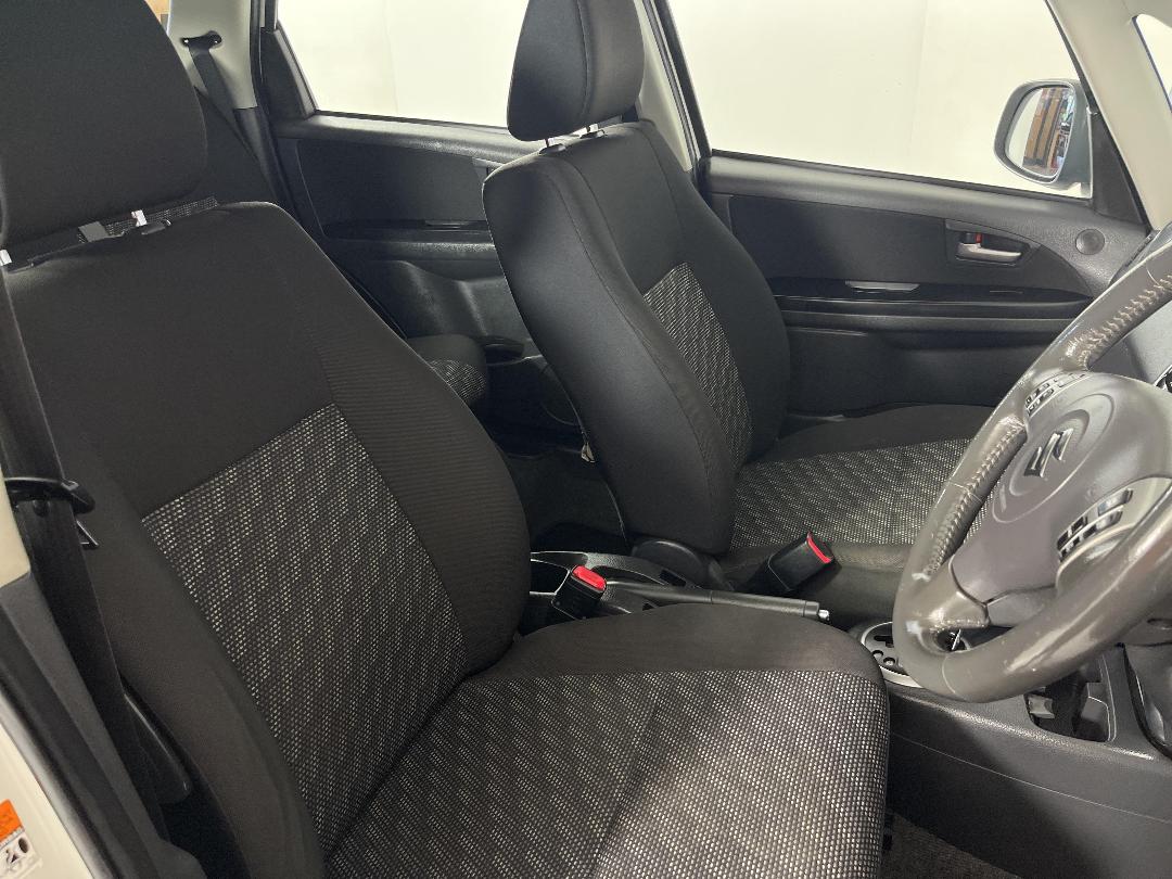 Photo '16' of Suzuki SX4