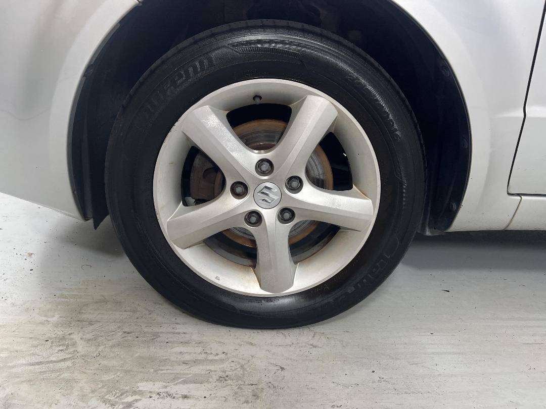 Photo '10' of Suzuki SX4