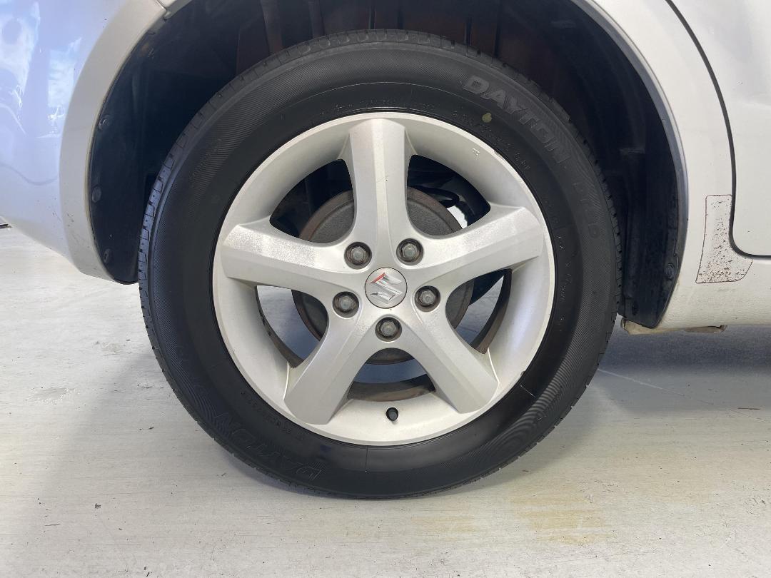 Photo '12' of Suzuki SX4