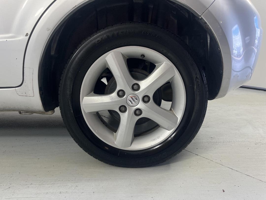 Photo '11' of Suzuki SX4