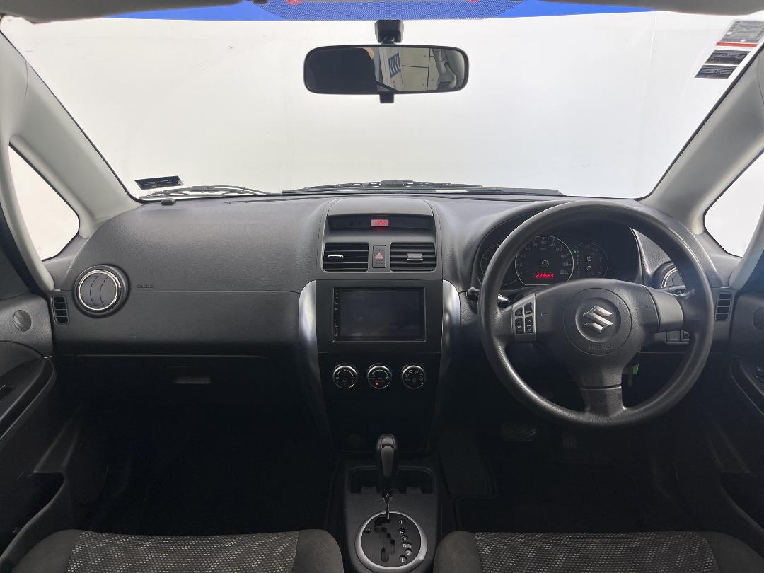 Photo '17' of Suzuki SX4